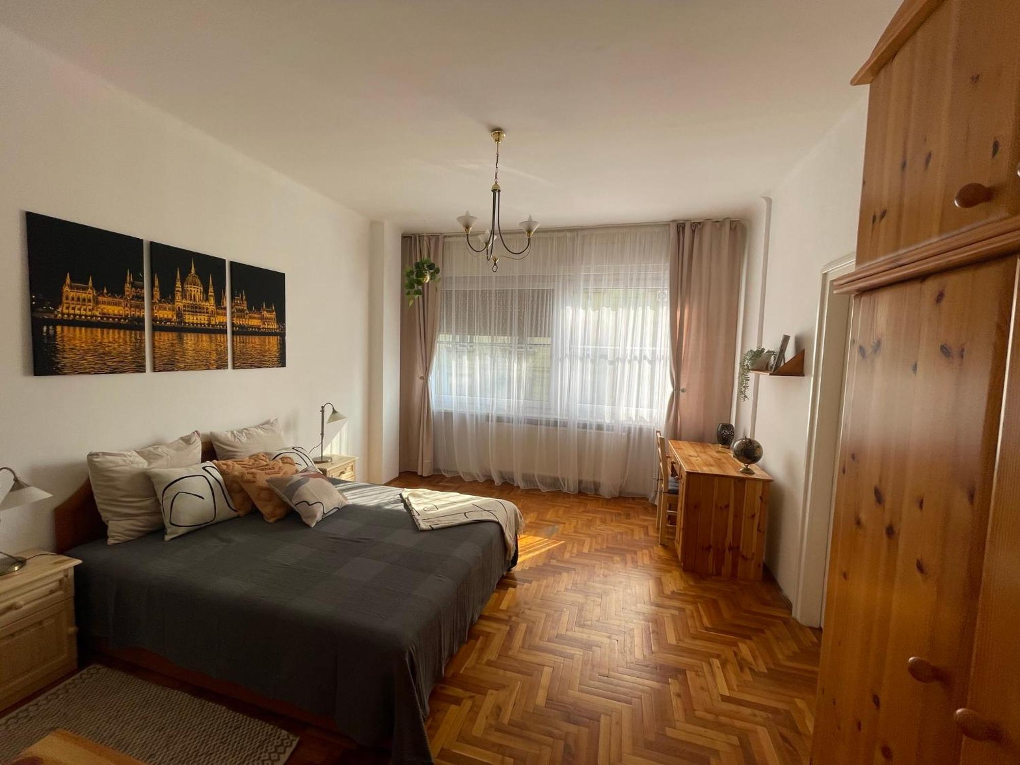 Bright & Spacious Riverside Apartment With Balcony ブダペスト エクステリア 写真